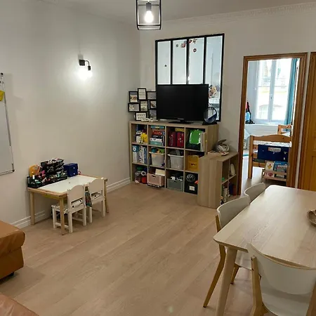 Cosy Et Familiale Dans Le Marais Paris
